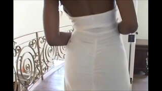 Nyomiく彼女のお尻選品の発送は順次行