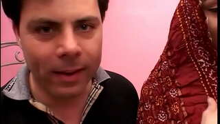 Anh Chàng bị bệnh trong ngày Lễ Vợ Tiền cho anh