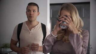 Миссакс-мамчын Хлопчык дапамагае