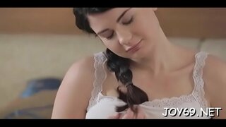 Pasivo Luc L. ta construyendo lantamentu simpel apenas pa dibertishon